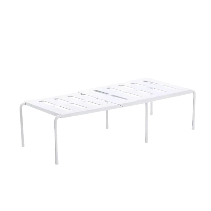 Adjustable cabinet shelf

