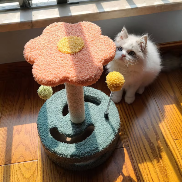 Flower-Shaped Cat Scratch Board